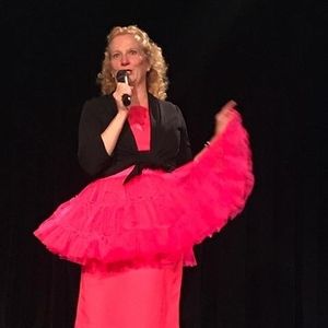 Meet your Posher, Debbie